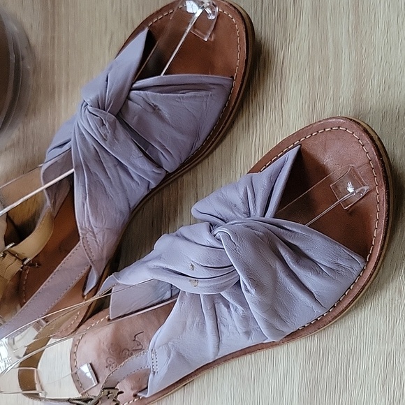 VELEZ For LEATHER LOVERS Lavender Leather Sandals - Picture 2 of 7